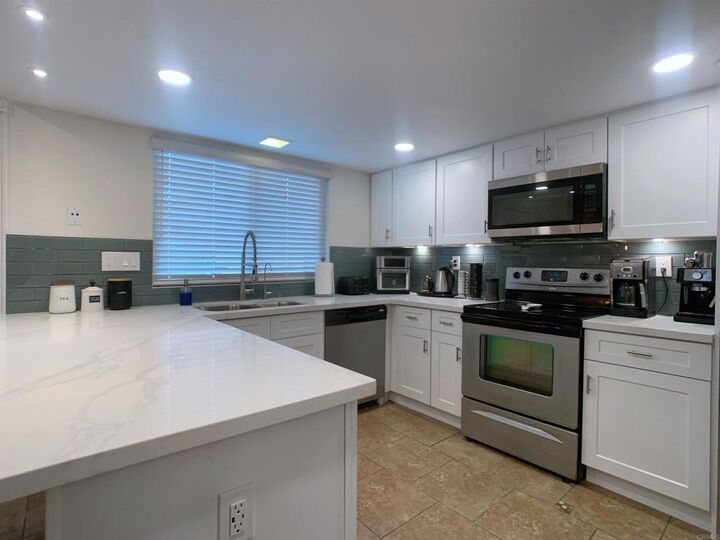 Property Photo:  1974 Arnold Way 7  CA 91901 