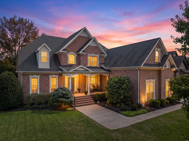 Property Photo: 3336 Clovercroft Dr TN 37130