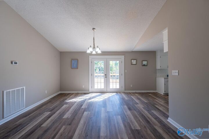 Property Photo: 110 Vasser Circle AL 35749