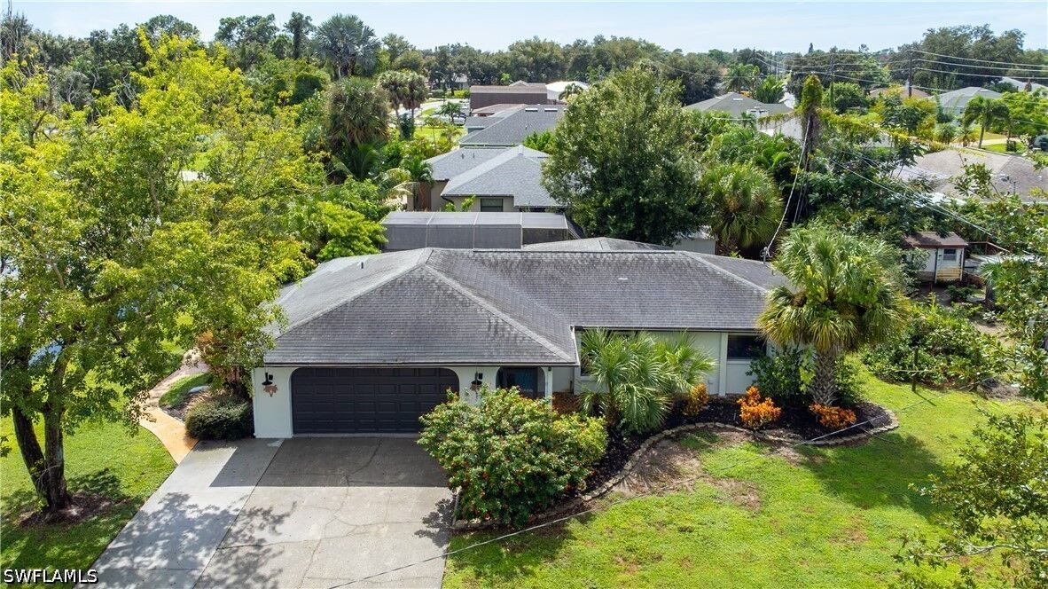 Property Photo: 4448 Pompano FL 34293
