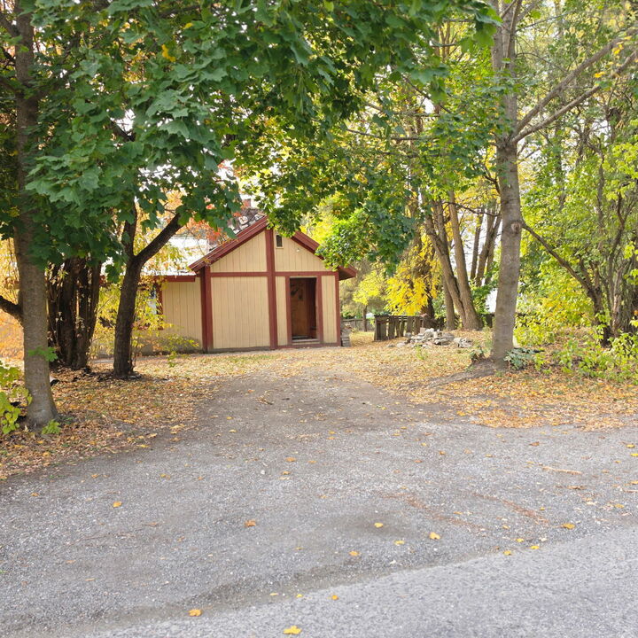 Property Photo:  210 E 9th Ave  WA 99141 