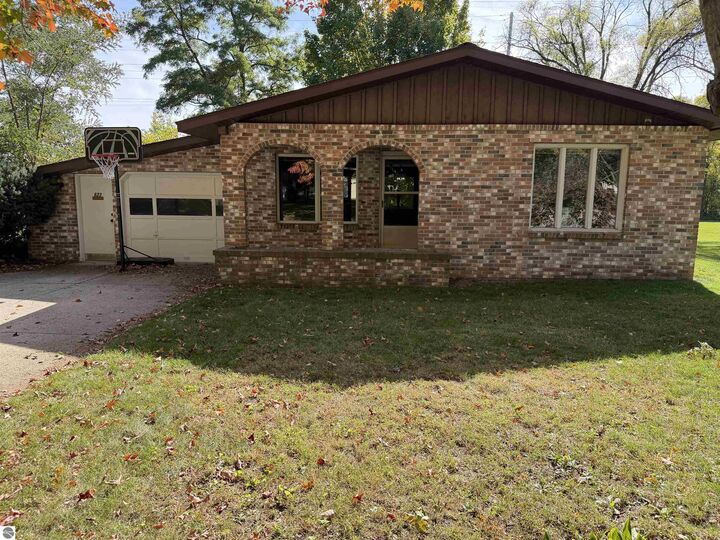 Property Photo: 623 Mill Street MI 48801