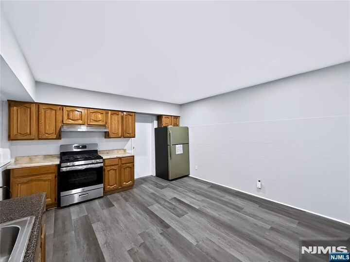 Property Photo:  155 Lafayette Street 1  NJ 07105 