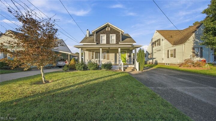 Property Photo:  1107 Lakeview Drive  WV 26104 