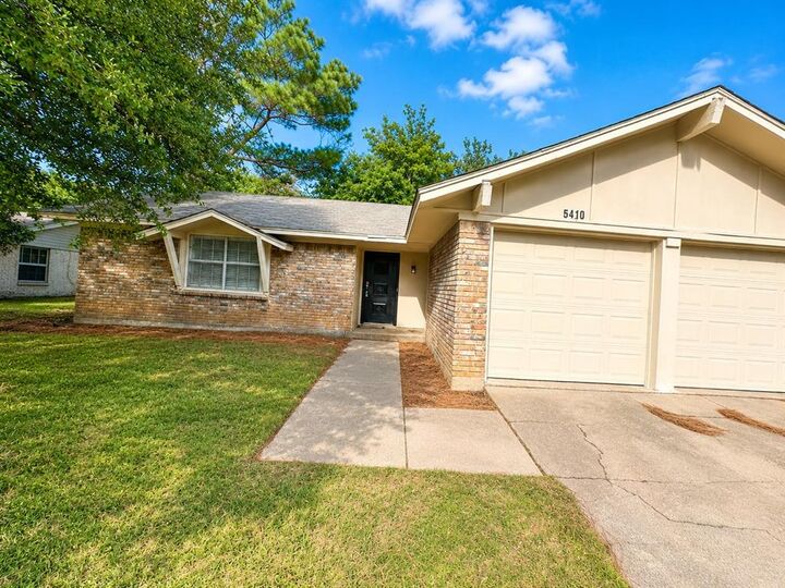 Property Photo: 5410 Kings Manor Drive TX 75065
