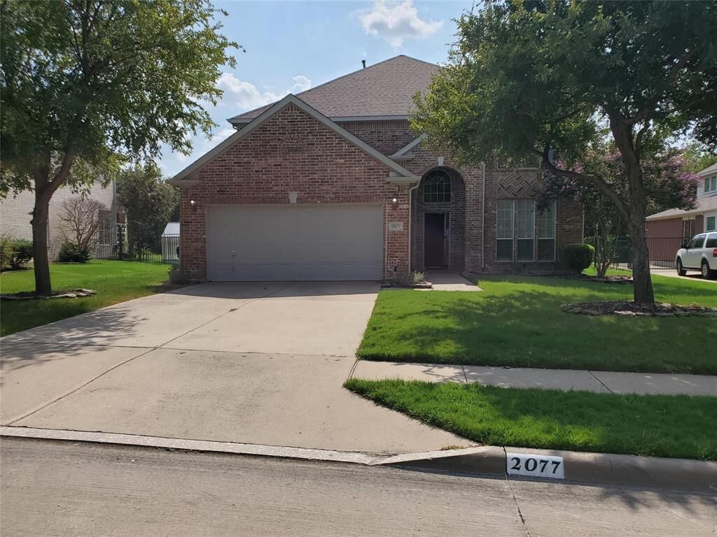 Property Photo: 2077 Sleepy Hollow Trail TX 75033