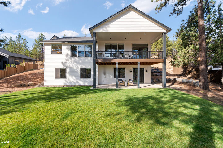 Property Photo: 2169 NW Skyline Ranch Road OR 97703