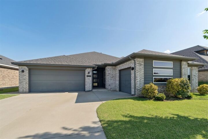 Property Photo: 2237 NW 179th Street OK 73012