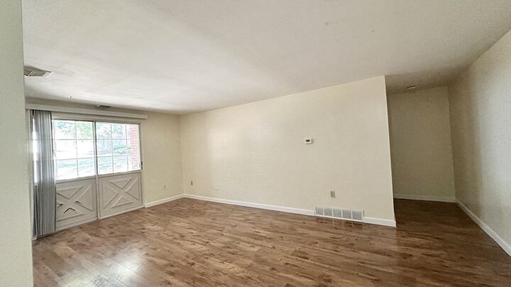 Property Photo:  5 Louisburg Sq 7  NH 03060 