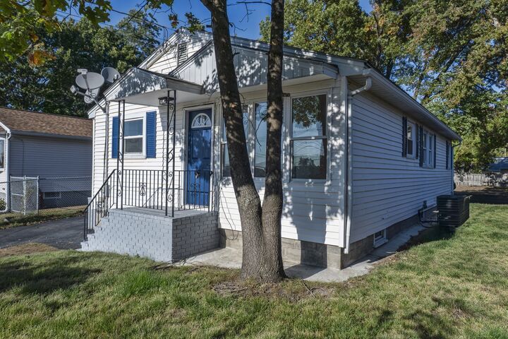 Property Photo:  32 Turnpike St  MA 01845 