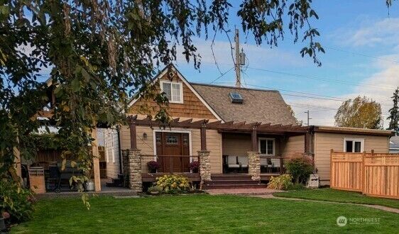 Property Photo:  2515  Kulshan Street  WA 98225 