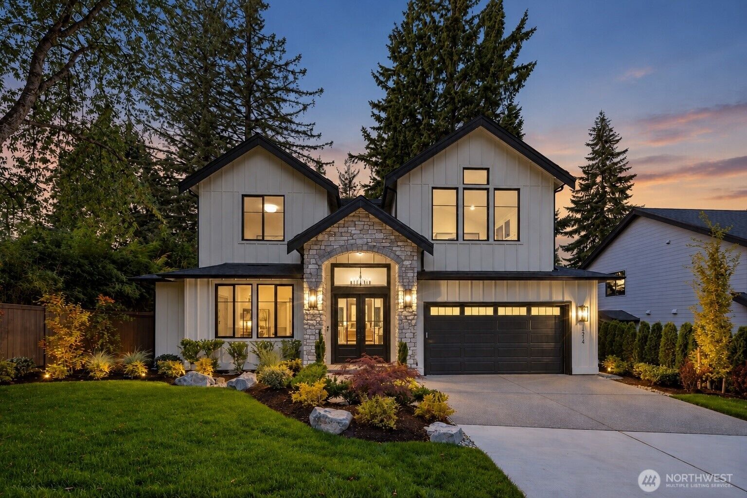 Property Photo: 14514 SE 14th Street WA 98007