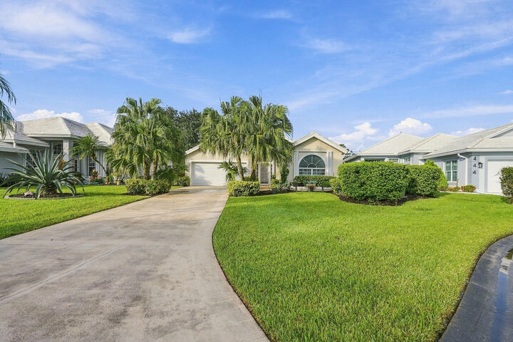 Property Photo:  442 SW Fairway Vista  FL 34986 