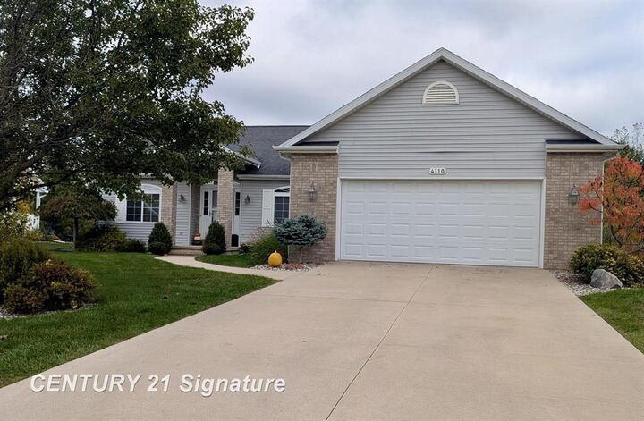 Property Photo:  4110 W Crossings Road  MI 48603 