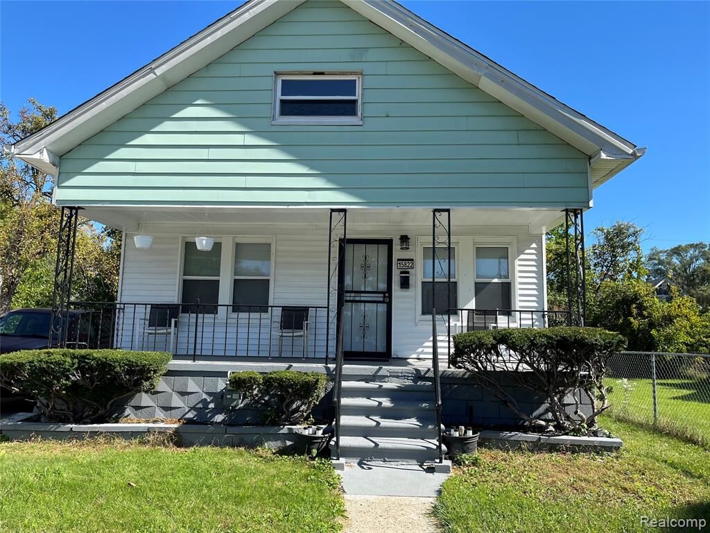 Property Photo:  15822 Quincy Street  MI 48238 