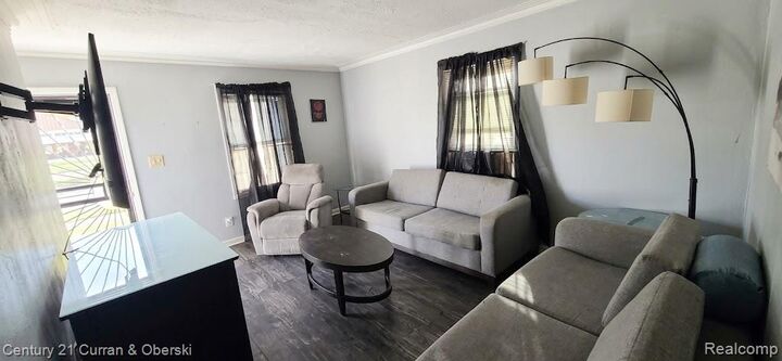 Property Photo:  7672 W Outer Drive  MI 48235 