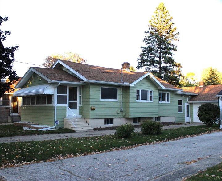 Property Photo:  2016 Avon Street  MI 48602 