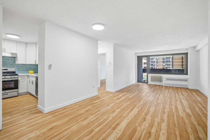 Property Photo:  77 Fulton Street 4N  NY 10038 