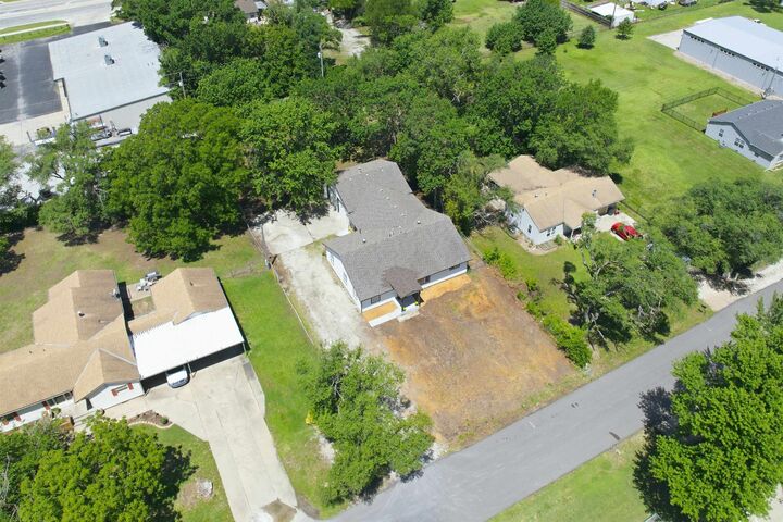 Property Photo: 2343 S Crest St KS 67207