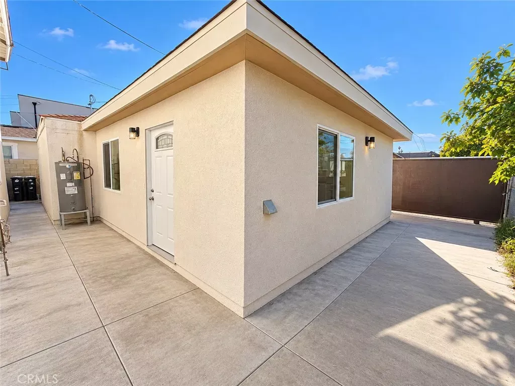 Property Photo: 6723 Makee CA 90001