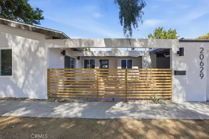 Property Photo: 20629 Londelius Street CA 91306