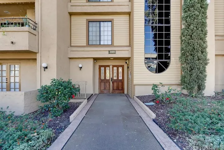 Property Photo:  5649 Lake Park Way 302  CA 91942 
