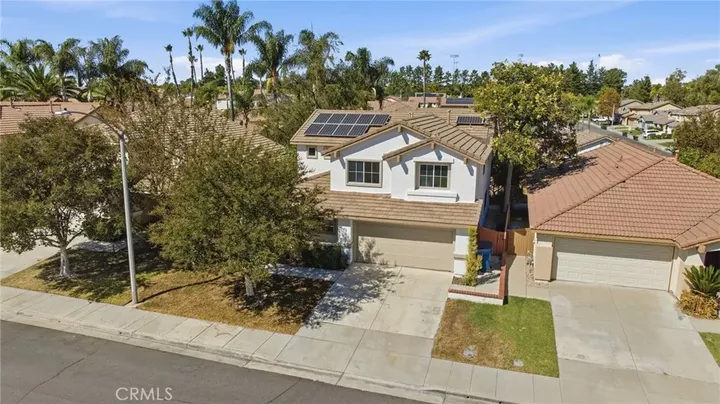 Property Photo:  32276 Via Arias  CA 92592 