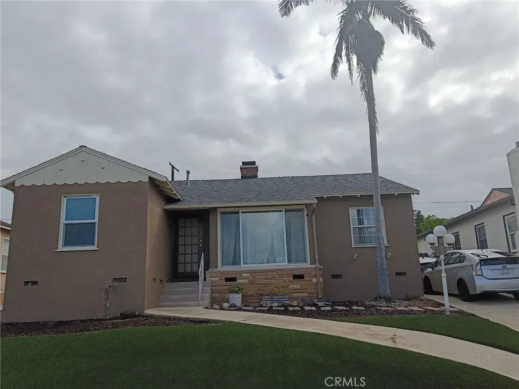Property Photo: 11642 Ruthelen CA 90047