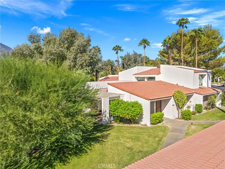 Property Photo:  2521 N Whitewater Club Dr, Residence D  CA 92262 
