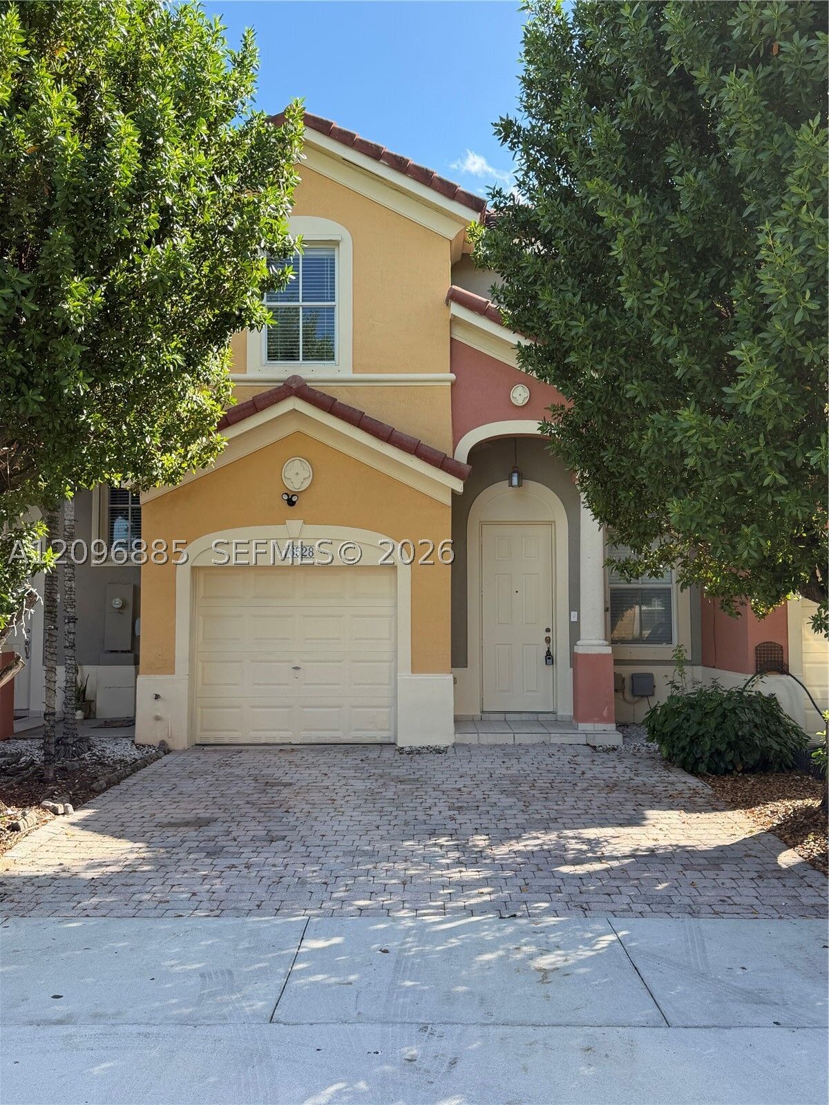 Property Photo: 16528 SW 85th Ln FL 33193