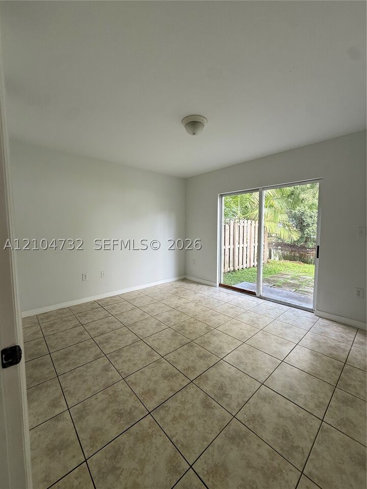 Property Photo: 11121 NW 89th Ter 2109 FL 33178