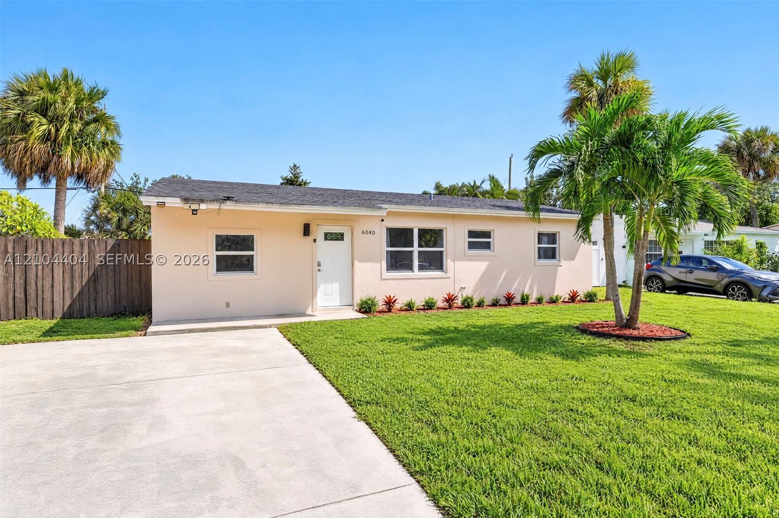 Property Photo:  6040 NE 6th Ave  FL 33334 