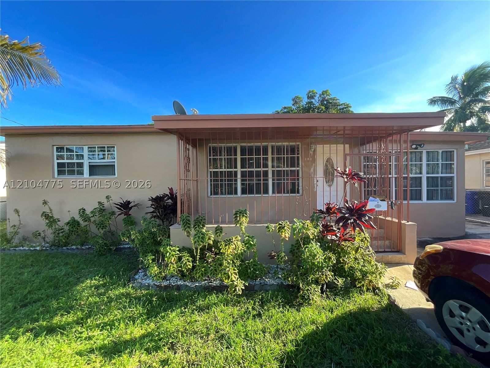 Property Photo:  140 NE 171st St  FL 33162 