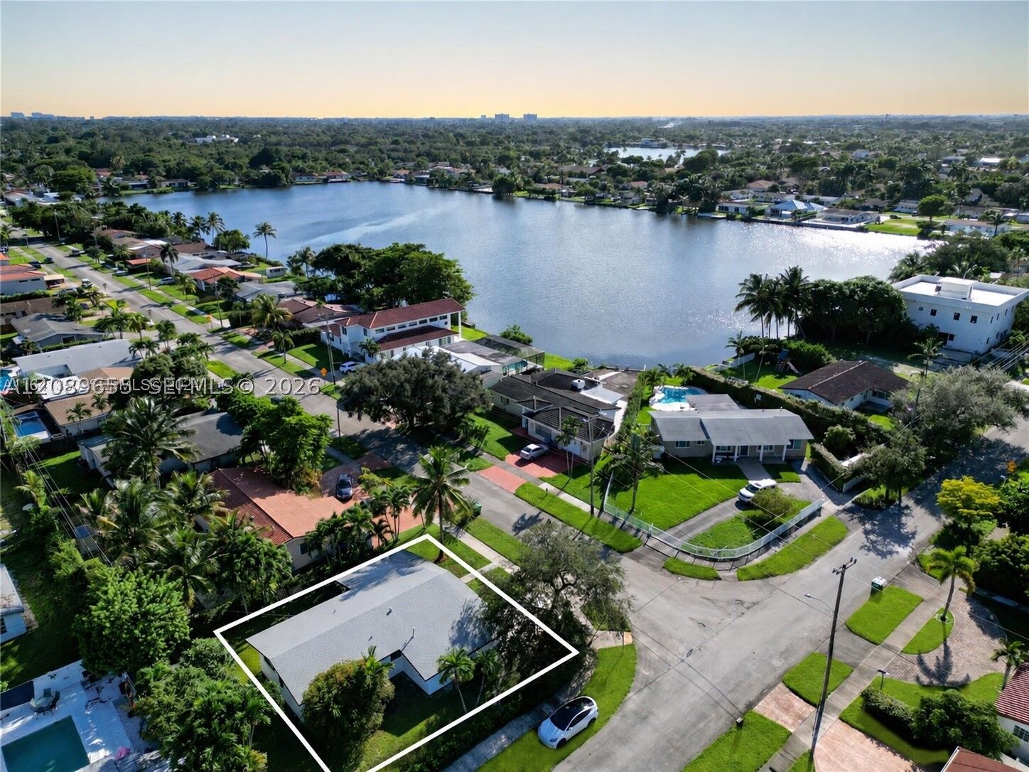 Property Photo:  21341 NE 25th Ct  FL 33180 