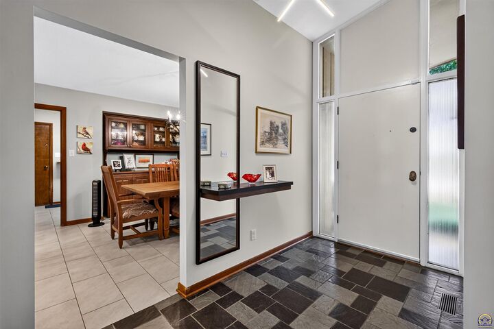 Property Photo: 2637 SE Burton St KS 66605