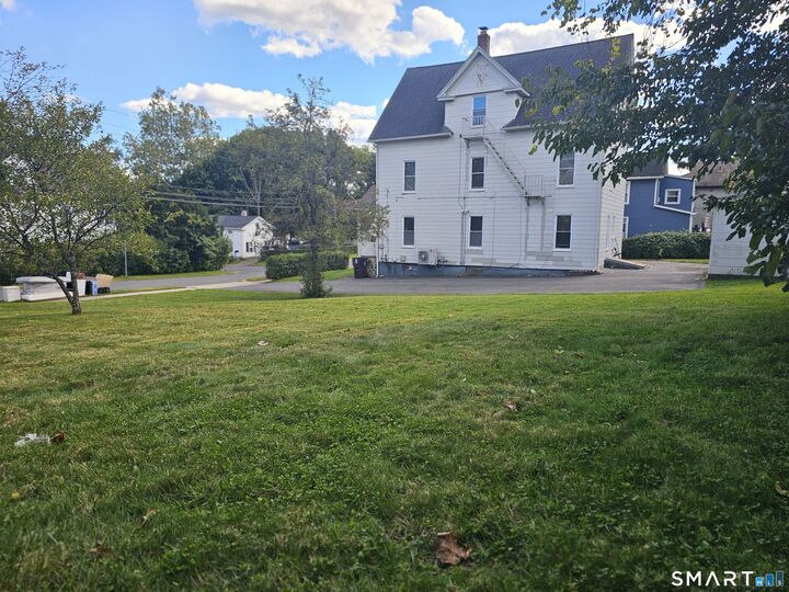 Property Photo:  28 Short Street  CT 06051 