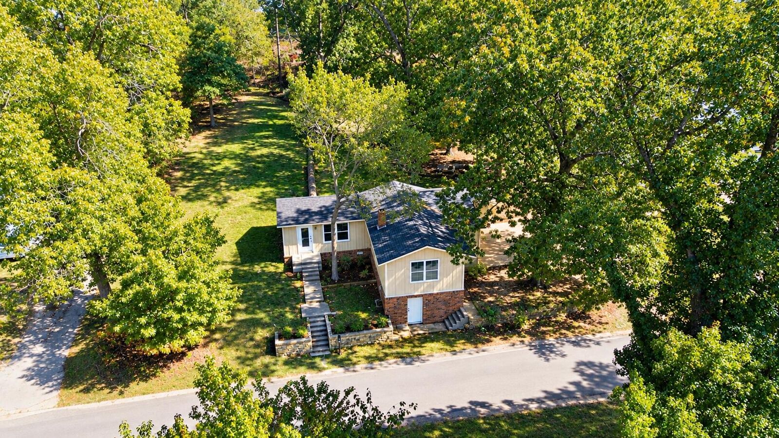 Property Photo: 310 S Longview Street MO 64854