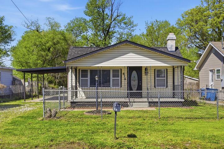 Property Photo:  616 S McKinley Avenue  MO 64801 