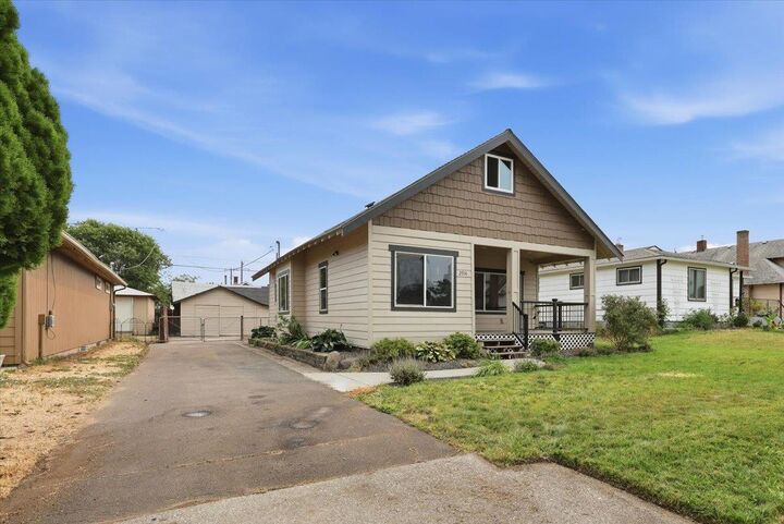 Property Photo:  2914 N Nelson St  WA 99207 