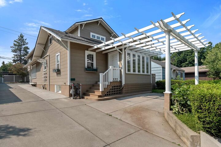 Property Photo:  1128 E 29th Ave Ave 1126 E 29th Ave  WA 99203 