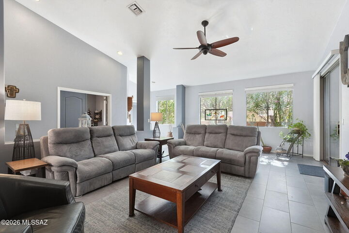 Property Photo: 11141 N Sand Pointe Drive AZ 85737