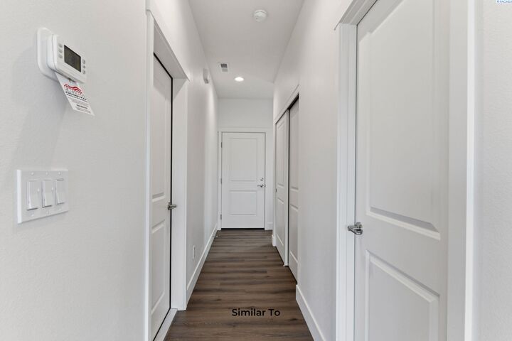 Property Photo:  10586 W Clearwater Dr  WA 99336 