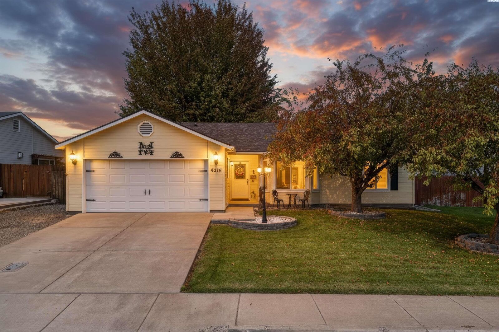Property Photo: 4316 W 8th Avenue WA 99336