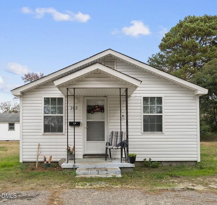 Property Photo: 104 Short Street NC 28334