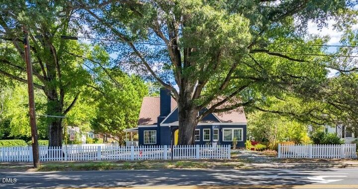 Property Photo:  2526 N Roxboro Street  NC 27704 