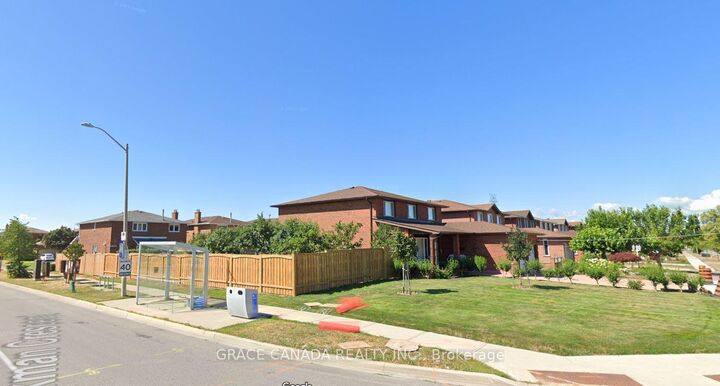 Property Photo:  162 Jackman Crescent Lower  ON L4L 6P1 