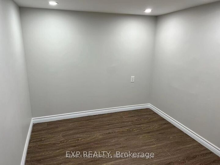 Property Photo: 6 Mid Pines Road Bsmt ON M1G 2L6