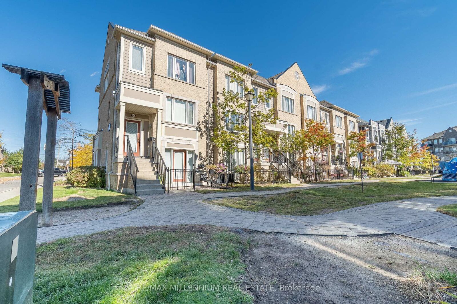 Property Photo:  5650 Winston Churchill Boulevard 62  ON L5M 0L8 