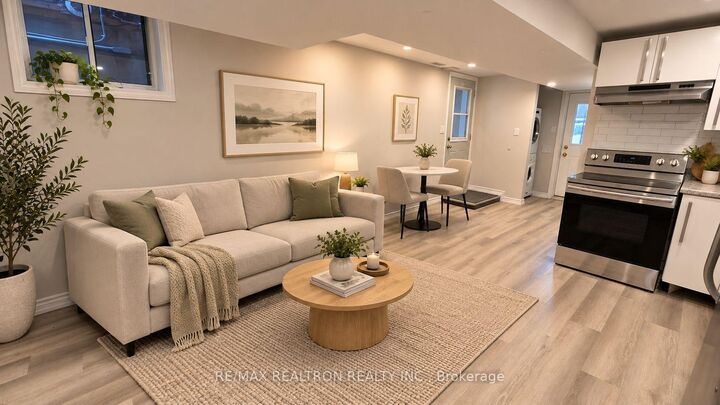 Property Photo:  1047 Davenport Road  ON M6G 2C2 