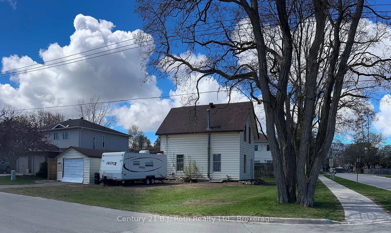 Property Photo:  469 Robert Street  ON L4R 2M4 